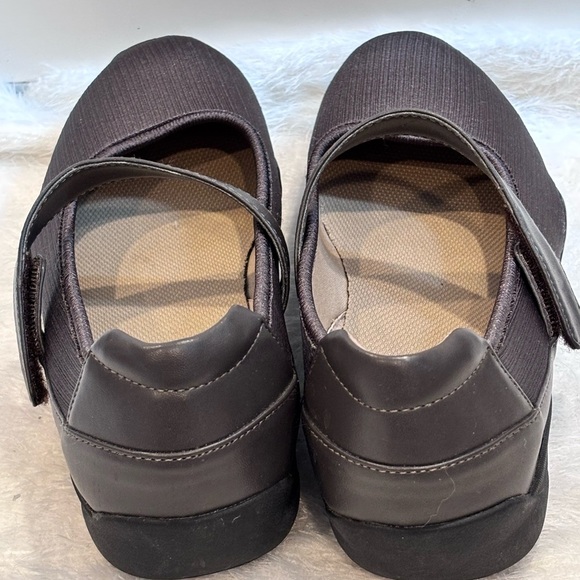 ✨  Stretchies Margaret Mary Jane Comfort Shoes - Silver Gray ✨ - Picture 4 of 9
